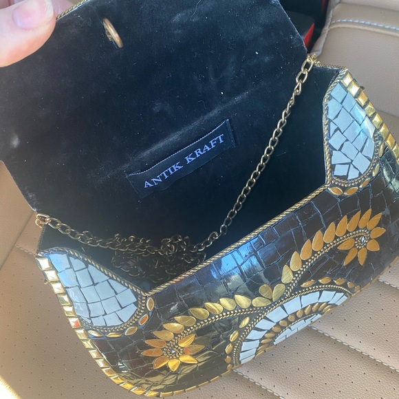 Elegant Black and Gold Clutch - Picture 3 of 6